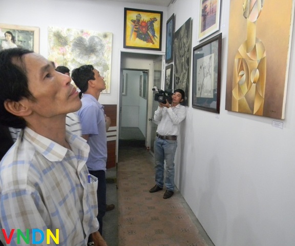 Giới thiệu phòng tranh Gallery